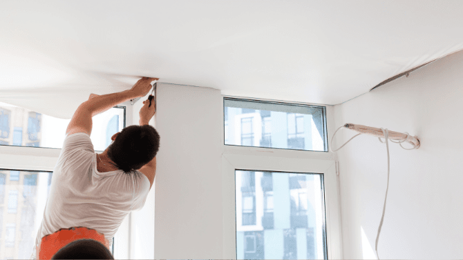 Installation of stretch ceiling