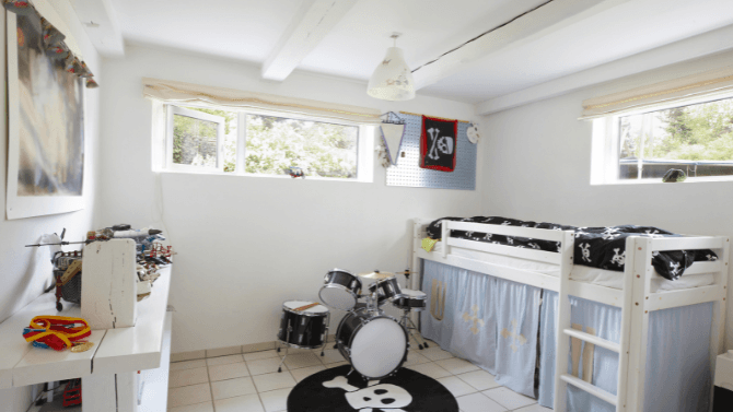 bedroom basement with window