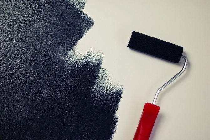 paint roller_How to Paint Concrete Surfaces_RenoQuotes.com