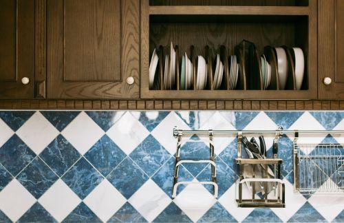 tiles backsplash_9 Types of Kitchen Backsplashes 