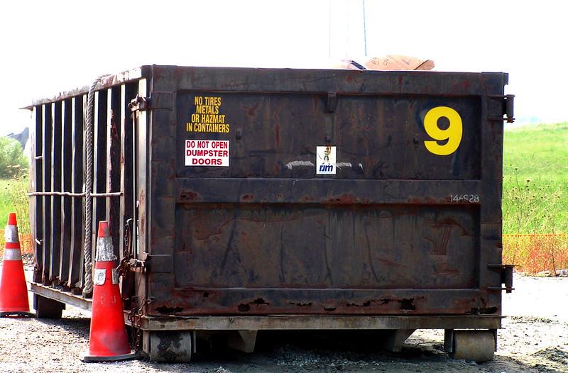 Temporary waste container to manage construction waste