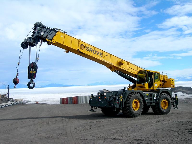 crane in port