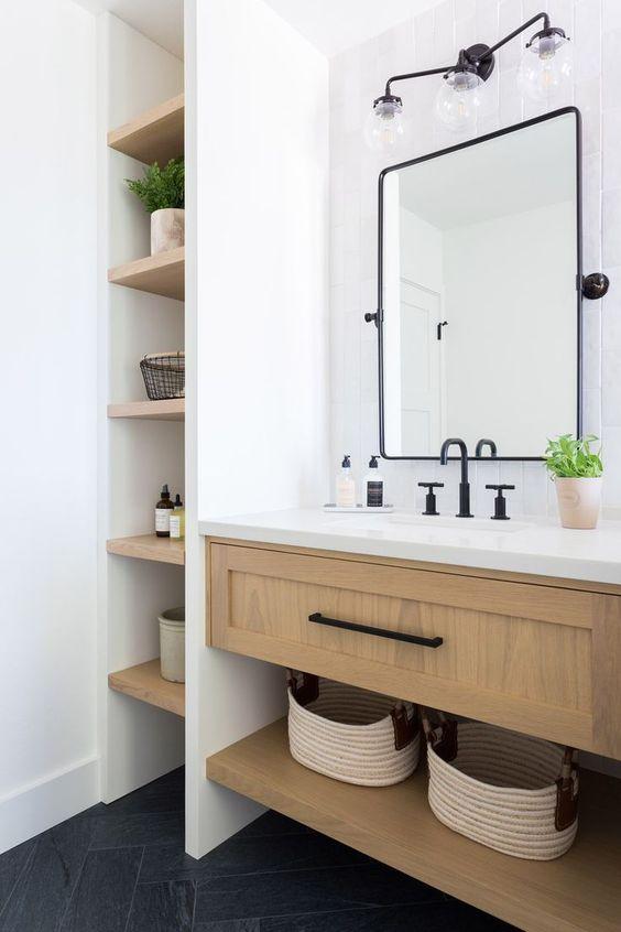 Bathroom storage ergonomic